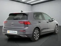 Gebraucht VW Golf VIII 131 PS (96 kW) 2022 Grau Limousine