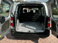 Gebraucht Peugeot Partner 100 PS (73 kW) 2017 Silber Van / Kleinbus