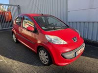 Gebraucht Peugeot 107 Urban Move 68 PS (50 kW) 2007 Rot Kleinwagen
