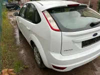 Gebraucht Ford Focus 109 PS (80 kW) 2009 Weiß Limousine