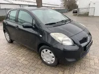 Gebraucht Toyota Yaris Cool 90 PS (66 kW) 2011 Schwarz Kleinwagen
