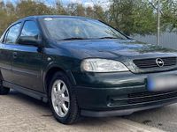 Gebraucht Opel Astra Selection 84 PS (61 kW) 2001 Grün Limousine