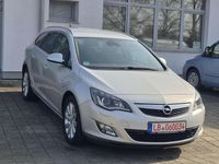 Gebraucht Opel Astra Innovation 160 PS (117 kW) 2011 Argon silber/ice silver (m2) Kombi