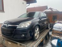Gebraucht Opel Astra 105 PS (77 kW) 2004 Schwarz Limousine