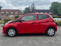 Używany Toyota Aygo 69 KM (50 kW) 2016 Czerwony Hatchback