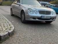 Gebraucht Mercedes E240 177 PS (130 kW) 2002 Silber Limousine