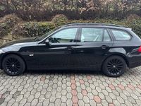 Gebraucht BMW 325 218 PS (160 kW) 2008 Schwarz Kombi