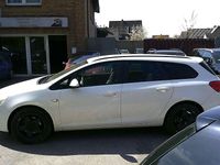 Gebraucht Opel Astra Design Edition 110 PS (80 kW) 2012 Schneeweiss/summitwhite/arctic Kombi