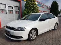 Gebraucht VW Jetta Highline 150 PS (110 kW) 2013 Weiß Limousine