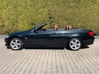 Gebraucht BMW 320 Cabriolet 184 PS (135 kW) 2011 Schwarz Cabrio