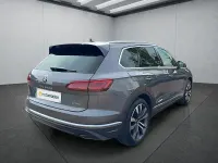 Gebraucht VW Touareg 381 PS (280 kW) 2023 Grau SUV