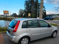 Gebraucht Ford Fiesta 70 PS (51 kW) 2008 Silber Limousine