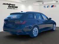 Gebraucht BMW 330e Advantage 292 PS (214 kW) 2022 Schwarz ii Kombi