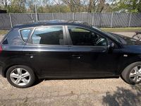 Gebraucht Kia Ceed 90 PS (66 kW) 2012 Schwarz Kleinwagen