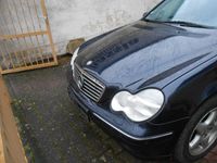 Gebraucht Mercedes C200 Avantgarde 163 PS (119 kW) 2000 Blau Limousine