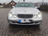 Gebraucht Mercedes E240 Classic 177 PS (130 kW) 2003 Silber Limousine