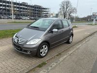 Gebraucht Mercedes A170 116 PS (85 kW) 2009 Mountaingrau  met. Kleinwagen