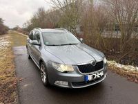 Gebraucht Skoda Superb Family 140 PS (102 kW) 2012 Grau Kombi