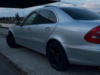 Gebraucht Mercedes E320 224 PS (164 kW) 2002 Silber Limousine