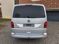 Gebraucht VW Transporter 150 PS (110 kW) 2023 Silber Van