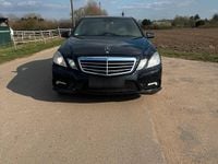 Gebraucht Mercedes E220 AMG line 170 PS (125 kW) 2011 Schwarz Limousine