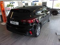 Gebraucht Ford Focus Titanium 125 PS (91 kW) 2024 Obsidianschwarz metallic Limousine