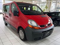 Second-hand Renault Trafic 101 CP (74 kW) 2004 Roșu Monovolum