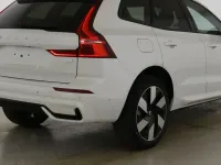 Gebraucht Volvo XC60 Plus 455 PS (334 kW) 2024 Crystal white / metallic SUV