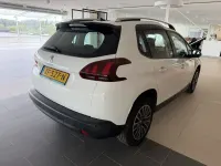 Gebraucht Peugeot 2008 Active 110 PS (80 kW) 2019 Weiß SUV