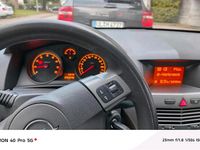 Gebraucht Opel Astra 106 PS (77 kW) 2009 Schwarz Kleinwagen