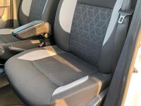 Gebraucht Dacia Sandero 90 PS (66 kW) 2015 Weiß SUV