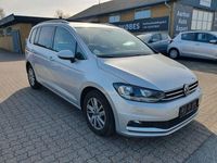 Gebraucht VW Touran S 150 PS (110 kW) 2020 Silber Van / Kleinbus