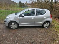 Gebraucht Nissan Pixo 65 PS (47 kW) 2012 Silber Kleinwagen