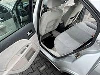 Gebraucht Ford Mondeo 125 PS (91 kW) 2001 Grau Limousine