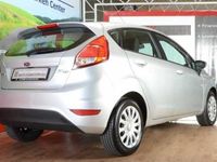Gebraucht Ford Fiesta Trend 101 PS (74 kW) 2014 Silber metallic Kleinwagen