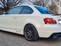 Gebraucht BMW 120 Performance 209 PS (153 kW) 2009 Weiß Kleinwagen