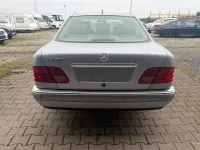 Gebraucht Mercedes E280 204 PS (150 kW) 1998 Silber Limousine