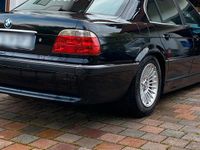 Second-hand BMW 730 192 CP (141 kW) 2001 Negru Berlinǎ