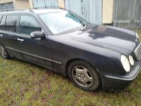 Gebraucht Mercedes E240 Avantgarde 170 PS (125 kW) 2002 Blau Kombi