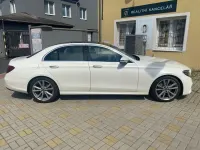 Używany Mercedes E250 211 KM (155 kW) 2019 Biały Sedan/Limuzyna