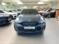 Gebraucht BMW 330e M Sport 292 PS (214 kW) 2025 Blau Limousine