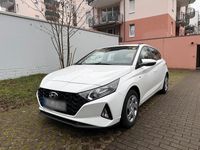 Gebraucht Hyundai i20 101 PS (74 kW) 2021 Weiß Kleinwagen