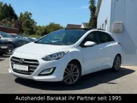 Gebraucht Hyundai i30 Passion 135 PS (99 kW) 2017 Weiß Limousine
