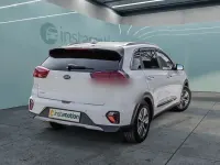 Gebraucht Kia Niro 105 PS (77 kW) 2020 Weiß SUV