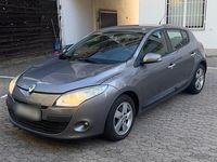Gebraucht Renault Mégane 106 PS (77 kW) 2010 Silber Limousine