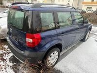 Gebraucht Skoda Yeti Active 105 PS (77 kW) 2012 Blau SUV