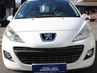 Gebraucht Peugeot 207 Filou 73 PS (53 kW) 2012 Weiß Limousine