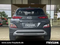 Gebraucht Hyundai Kona Trend 120 PS (88 kW) 2023 Ecotronic gray SUV