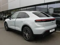 Neu Porsche Macan 264 kW (360 PS) 2026 Grau SUV