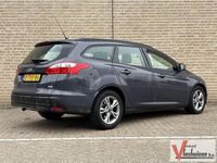 Gebraucht Ford Focus 101 PS (74 kW) 2014 Grau Kombi